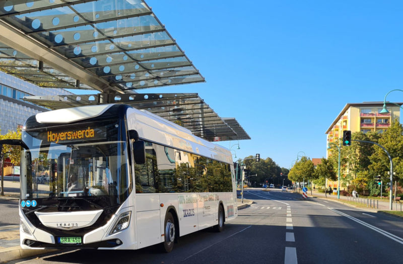 Elektro-Ikarus am Lausitzer Platz